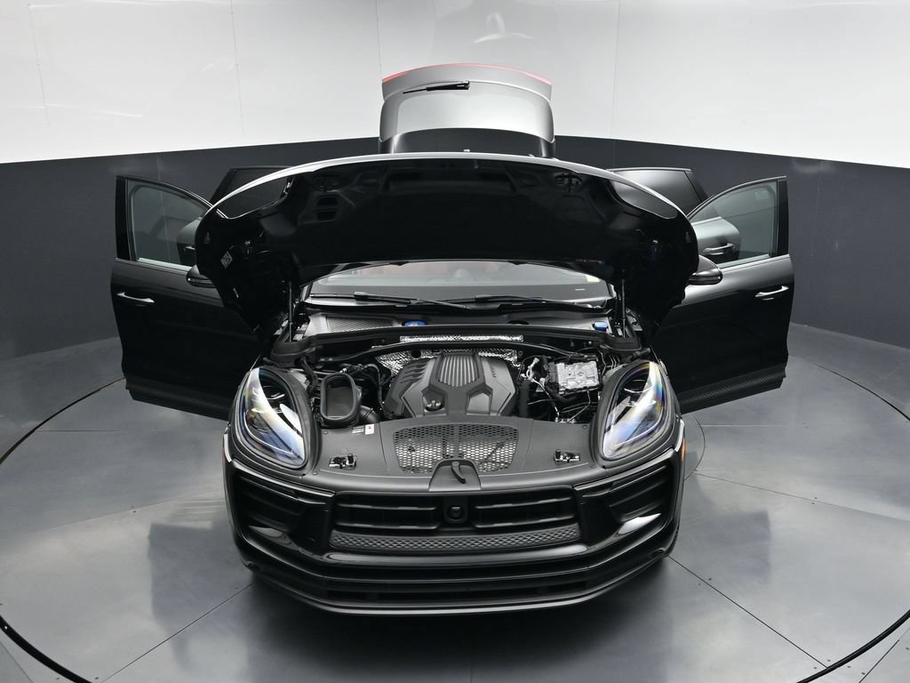 New 2026 Porsche Macan AWD/4WD image 34