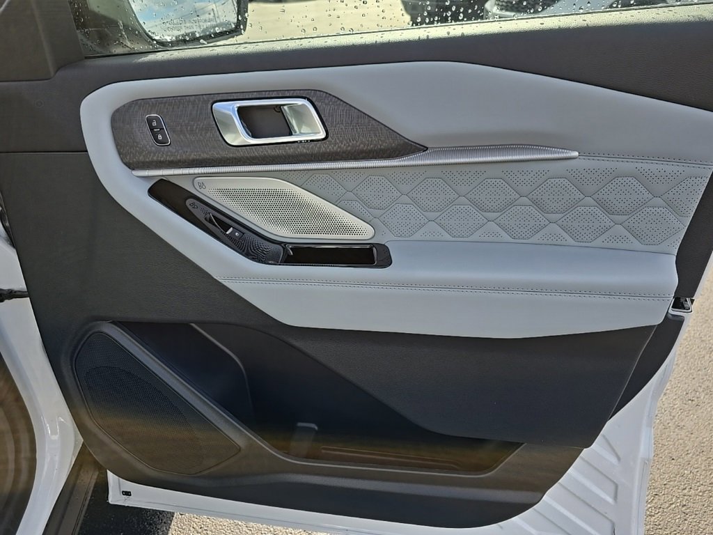 New 2026 Ford Explorer Platinum image 53