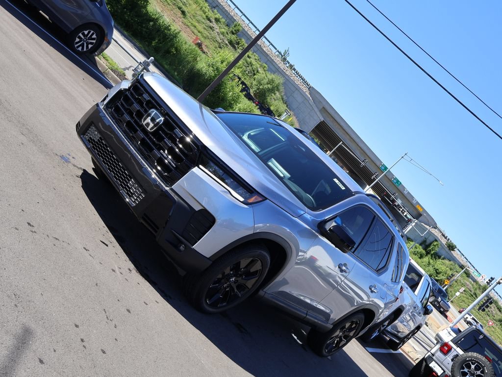 New 2026 Honda Pilot Black Edition image 3