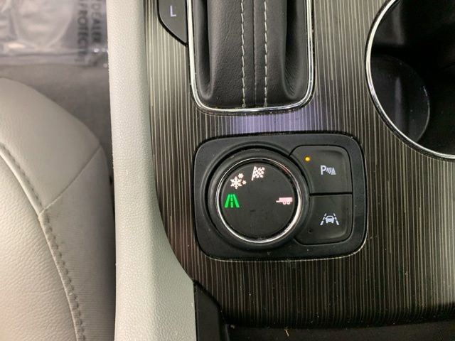 Used 2017 GMC Acadia SLT FWD image 28