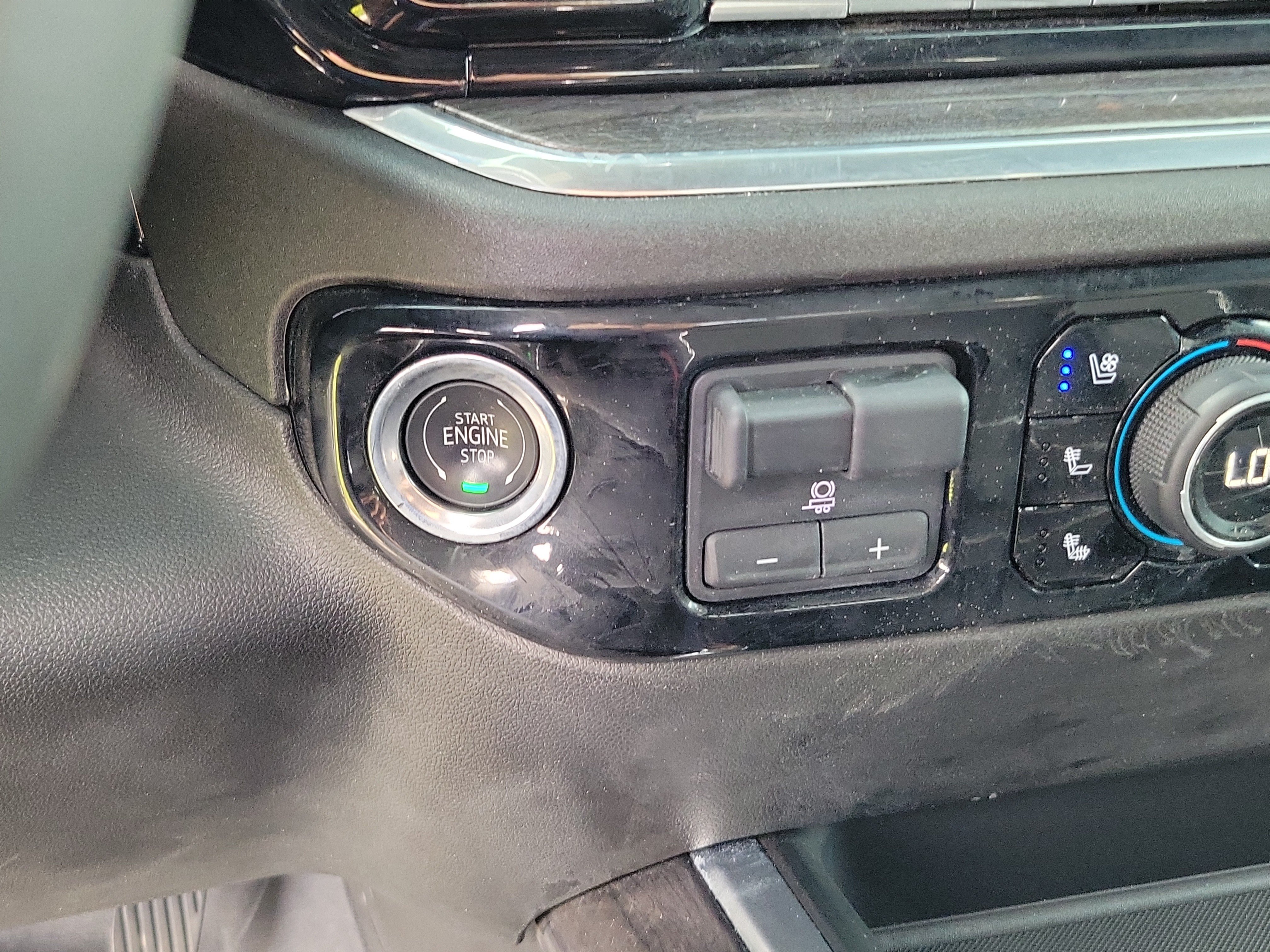 Used 2025 Chevrolet Silverado 3500 LTZ w/ Trail Boss Package AWD/4WD image 28