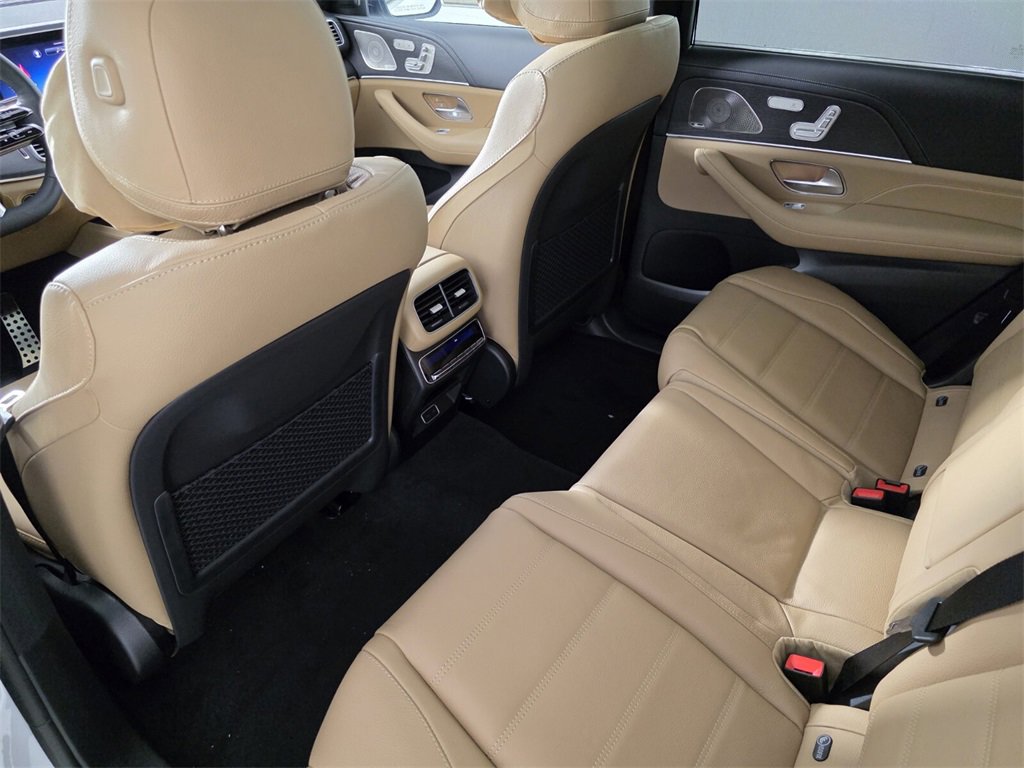 New 2026 Mercedes-Benz GLS 580 4MATIC image 11