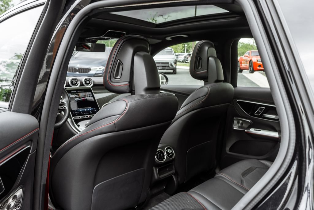 Used 2025 Mercedes-Benz GLC 43 AMG 4MATIC image 30