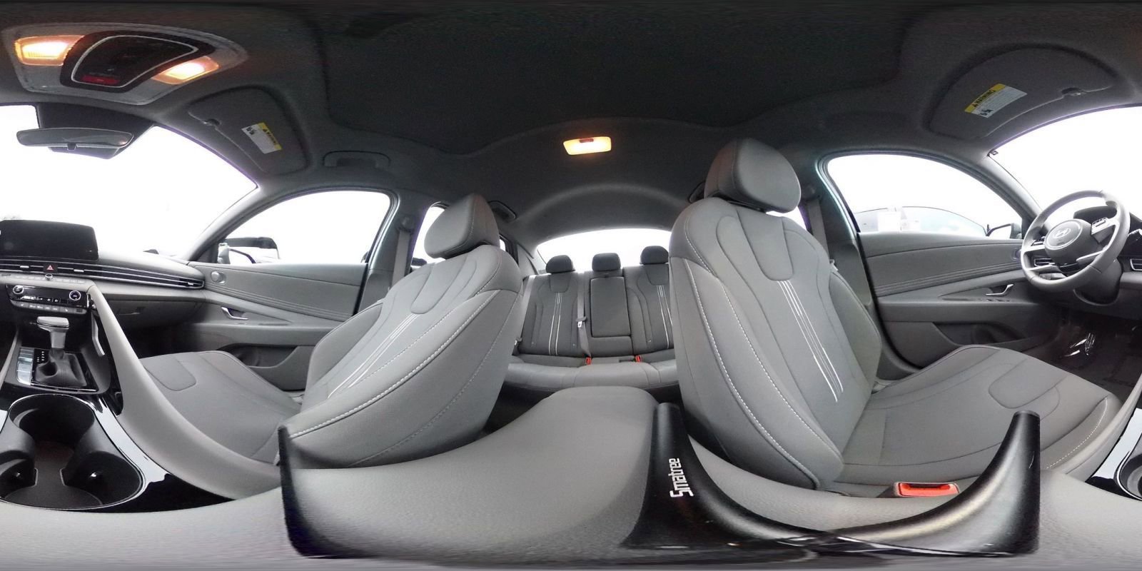 Used 2025 Hyundai Elantra SEL image 40