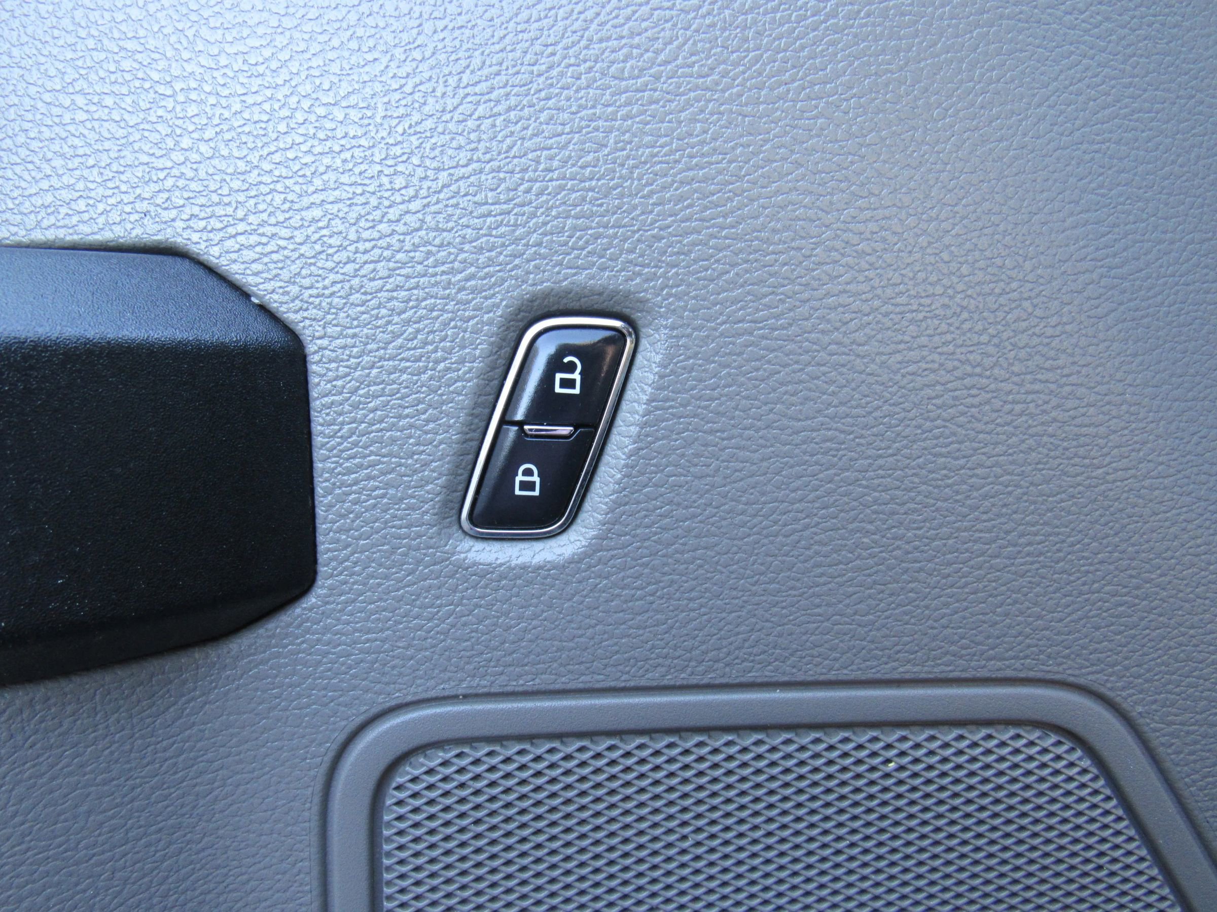 Used 2017 Ford F250 XL w/ Power Equipment Group image 19