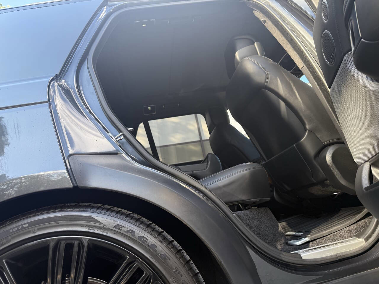 Used 2018 Land Rover Range Rover Supercharged image 16