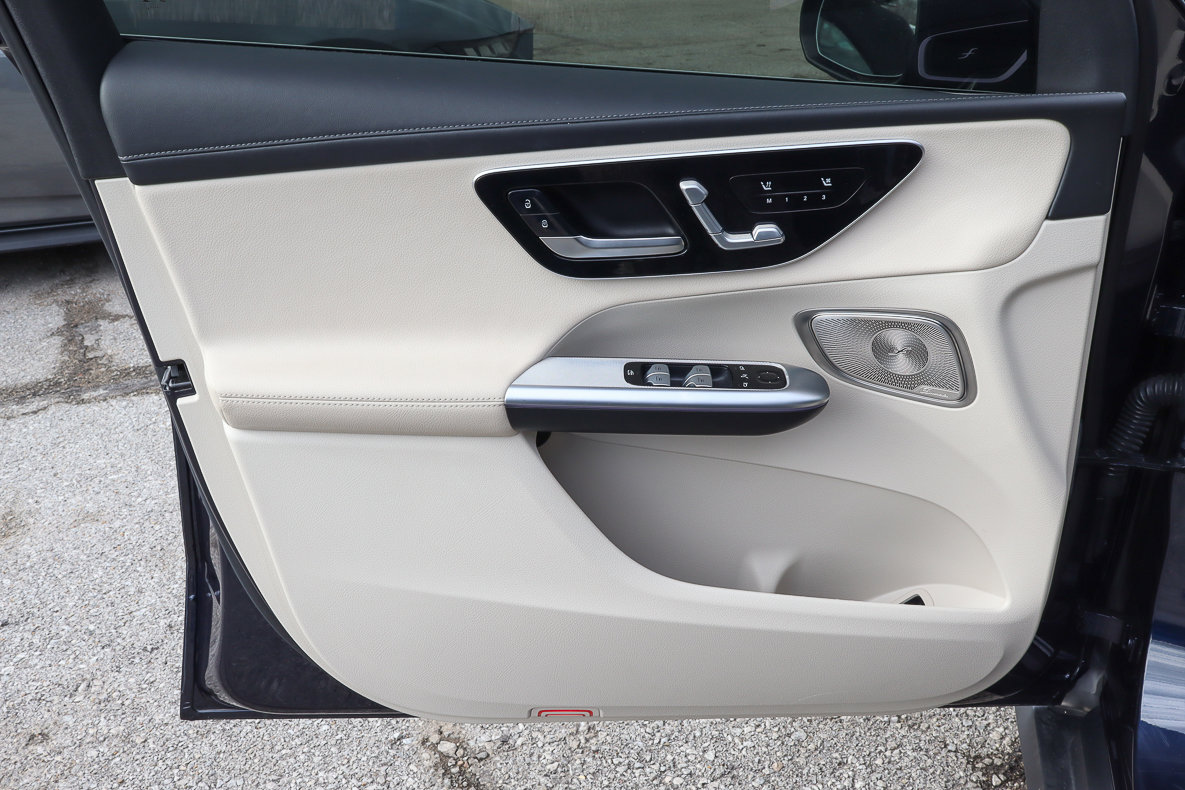 Used 2023 Mercedes-Benz GLC 300 GLC 300 image 14