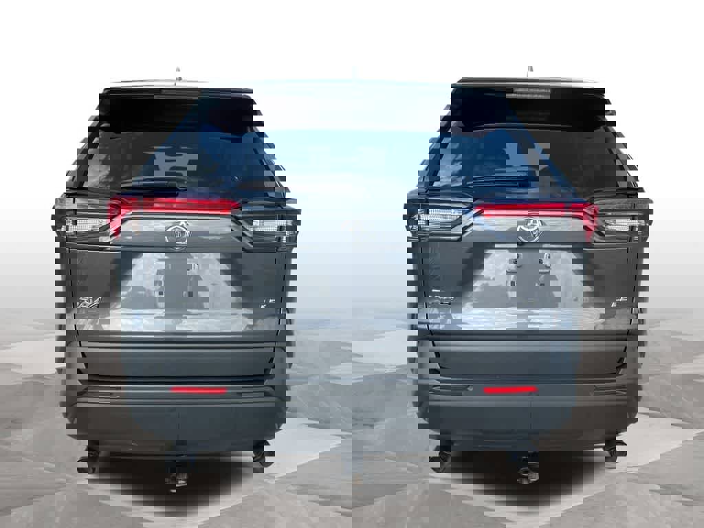 Used 2023 Toyota RAV4 LE FWD image 7