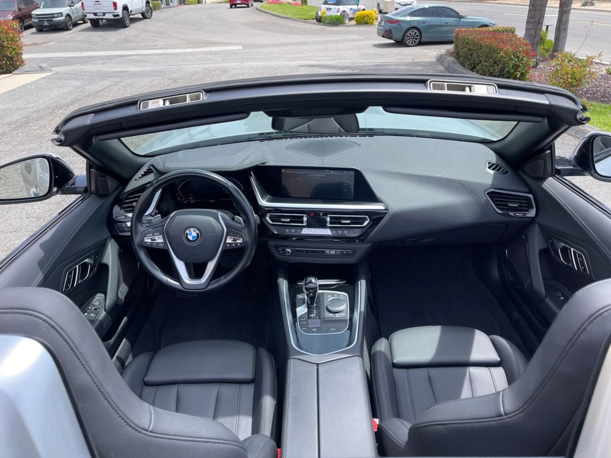 Used 2022 BMW Z4 sDrive30i w/ Driving Assistance Package RWD image 13