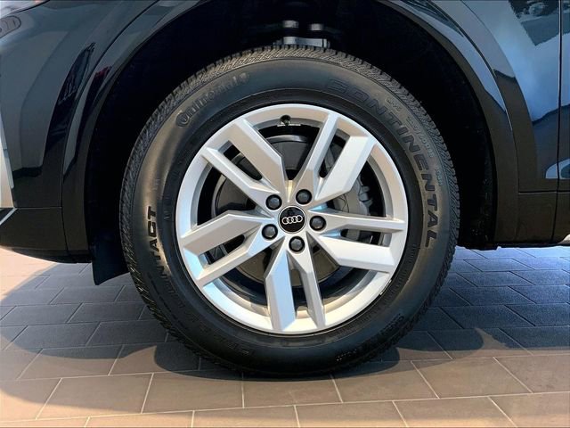 Used 2023 Audi Q5 2.0T Premium w/ Convenience Package AWD/4WD image 9