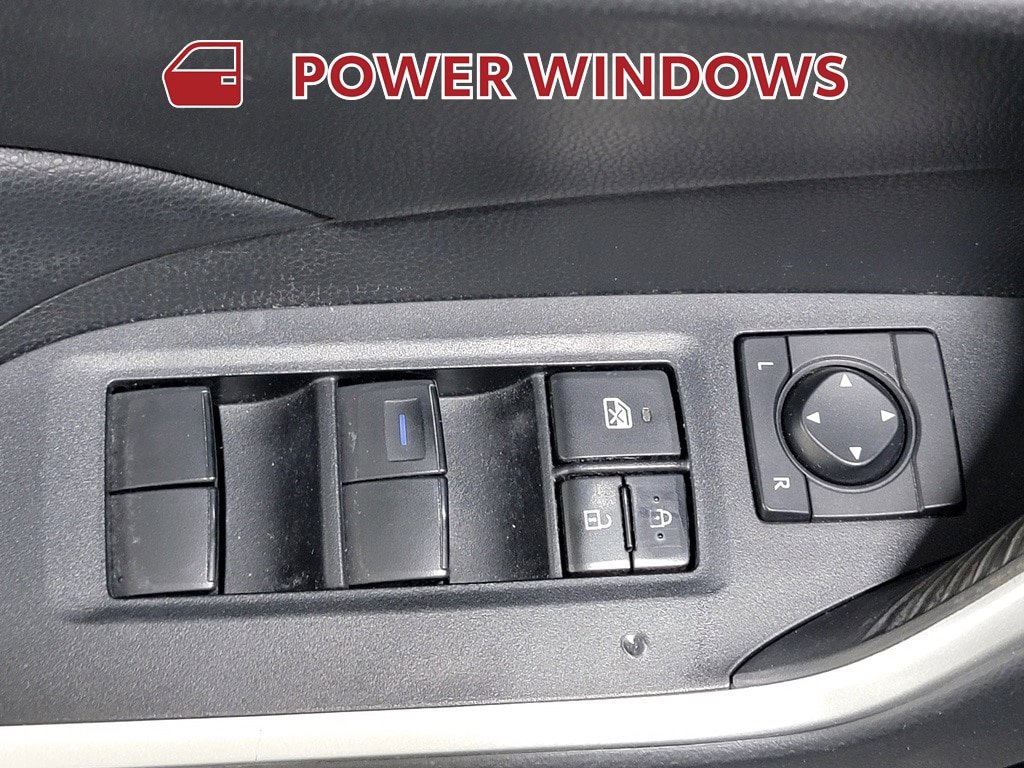 Used 2020 Toyota RAV4 XLE w/ XLE Grade Weather Package AWD/4WD image 29