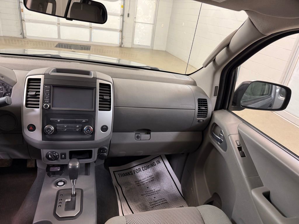 Used 2021 Nissan Frontier SV w/ SV Utility Package image 19