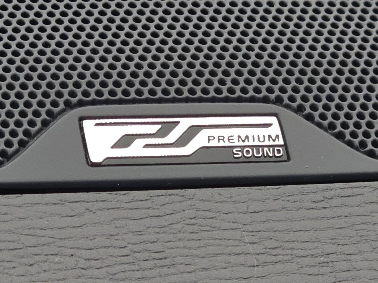 Used 2013 Volvo XC60 T6 image 8