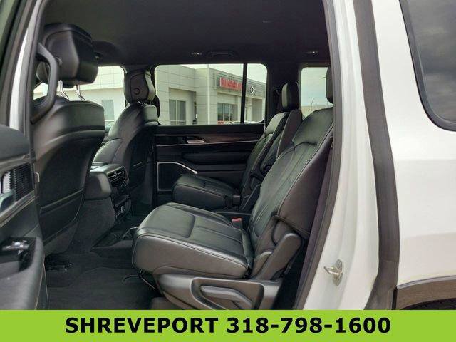Used 2024 Jeep Wagoneer Series II RWD image 25
