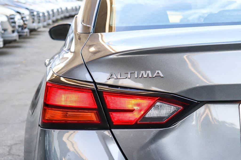 Used 2024 Nissan Altima 2.5 SV FWD image 10