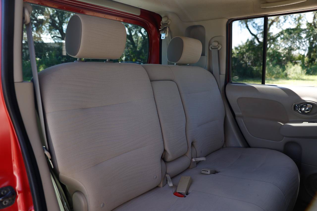 Used 2009 Nissan Cube 1.8 S w/ Interior Designer Pkg FWD image 14
