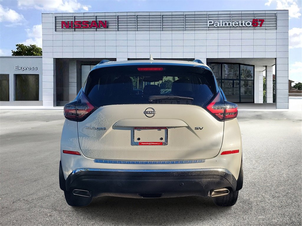 Certified 2024 Nissan Murano SV image 5