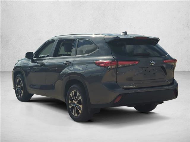 Used 2023 Toyota Highlander XLE image 7
