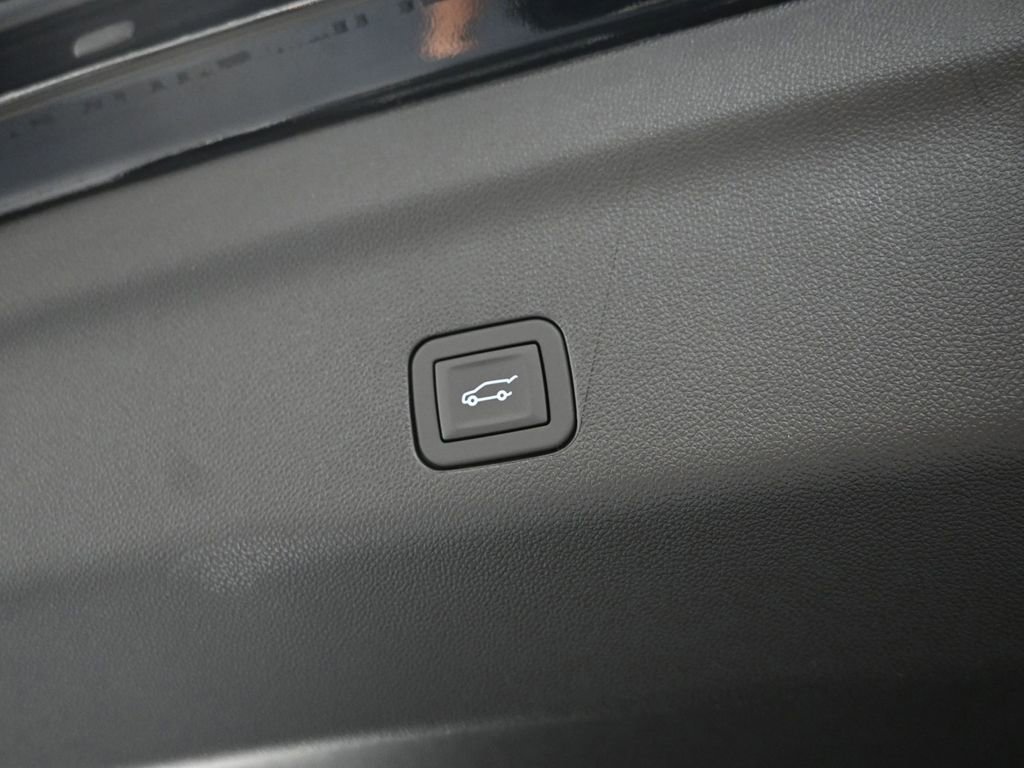 New 2026 Chevrolet Suburban Premier w/ Sun And Tow Package image 15