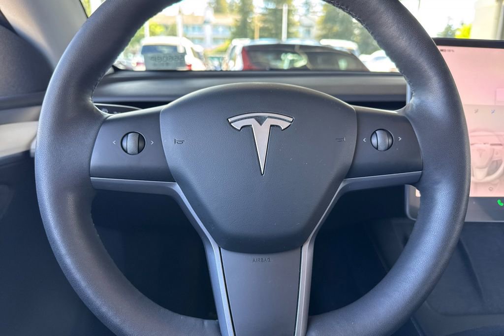 Used 2023 Tesla Model Y Long Range AWD/4WD image 21