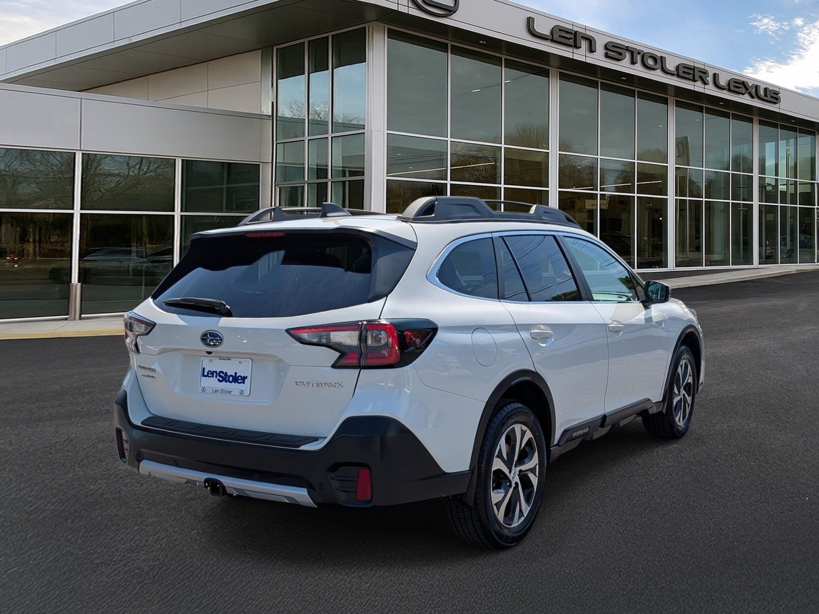 Used 2020 Subaru Outback Limited w/ Popular Package #2 AWD/4WD image 3