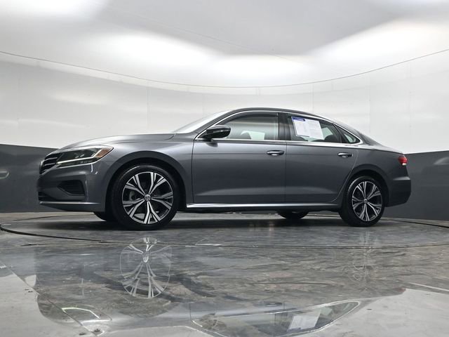 Used 2021 Volkswagen Passat 2.0T SE image 28