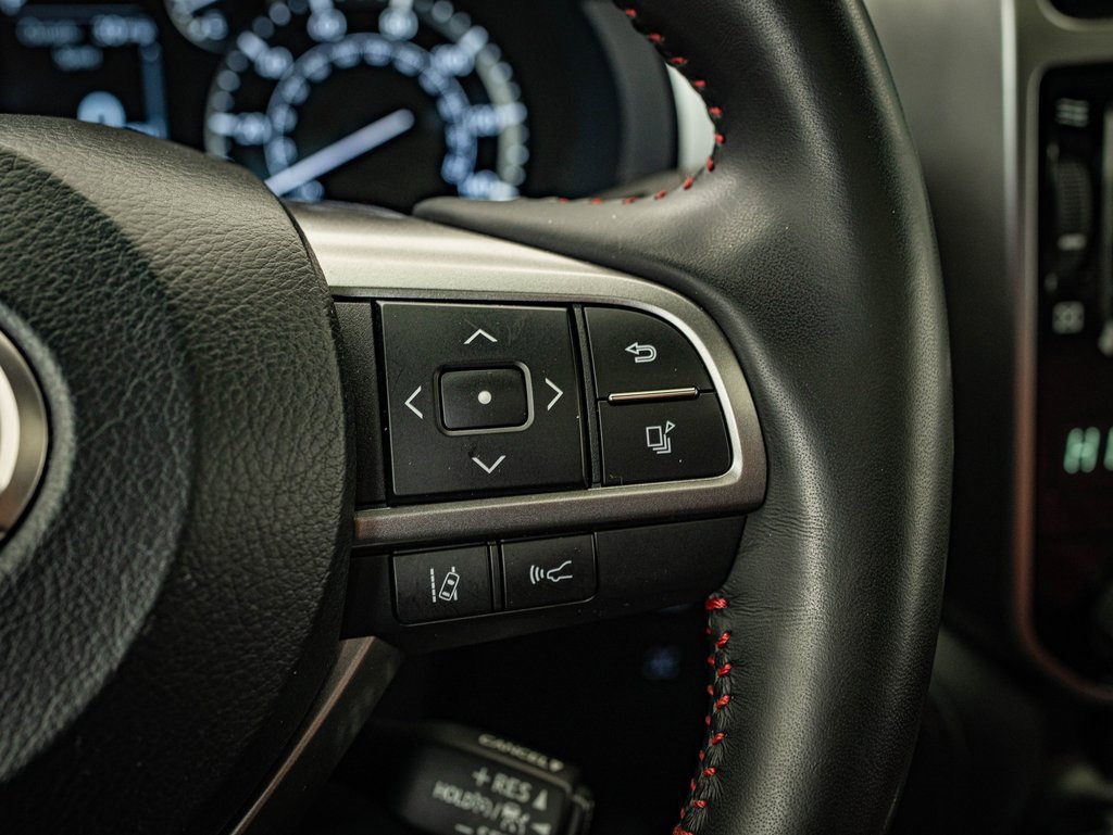 Used 2023 Lexus GX 460 Premium w/ Premium Package image 25