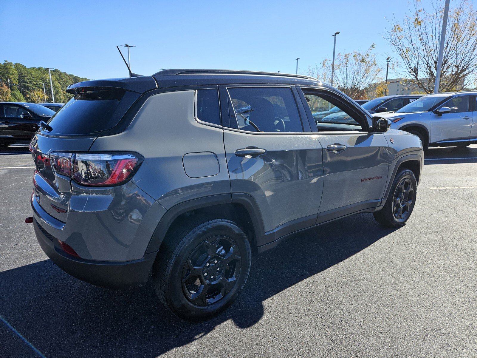 Used 2024 Jeep Compass Trailhawk image 5