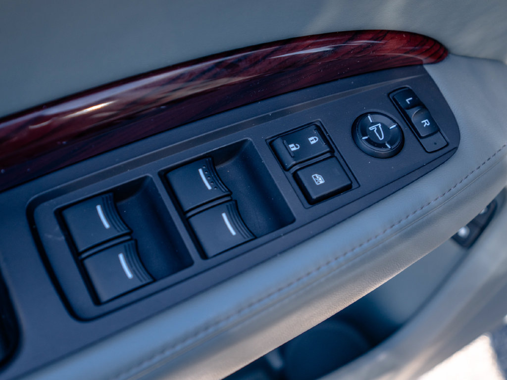 Used 2016 Acura MDX SH-AWD image 25