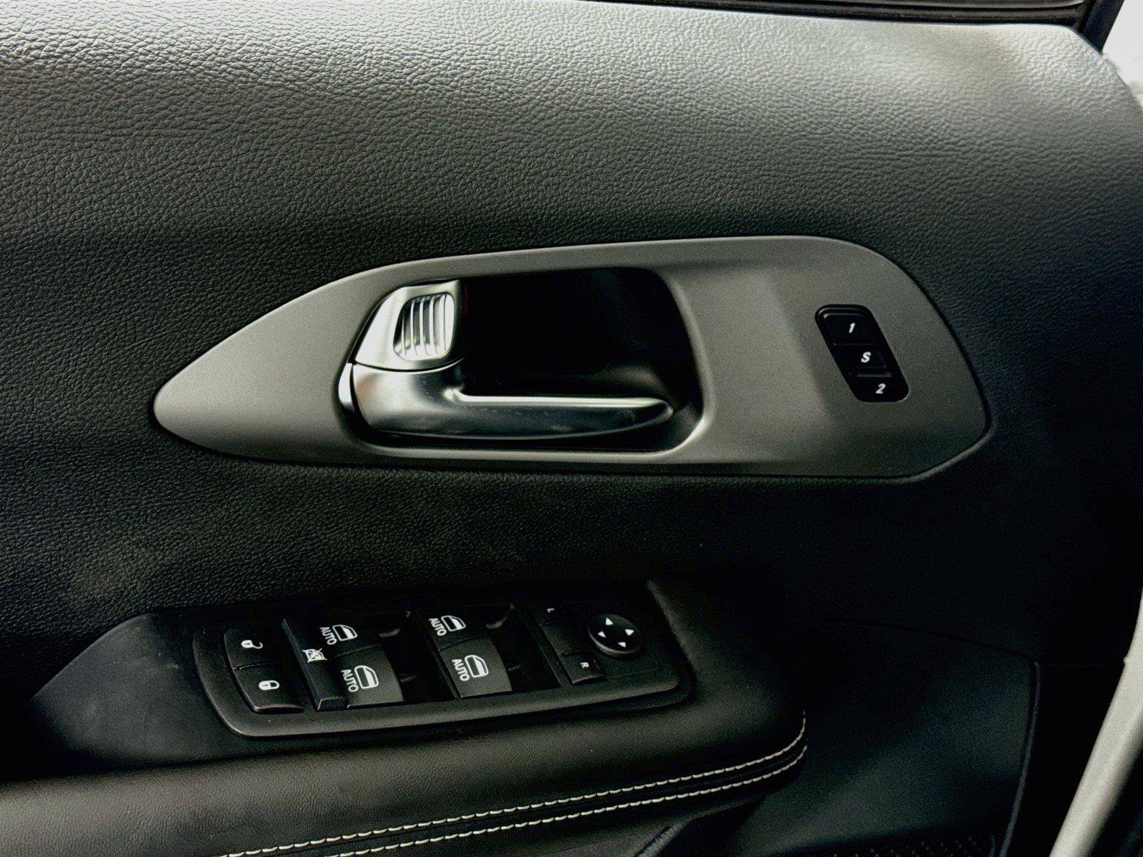 New 2027 Chrysler Pacifica Select AWD/4WD image 11