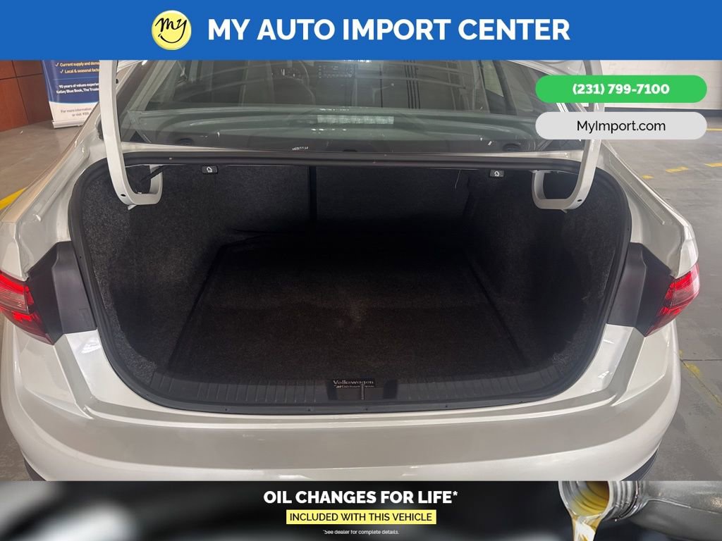 Used 2025 Volkswagen Jetta SEL image 28