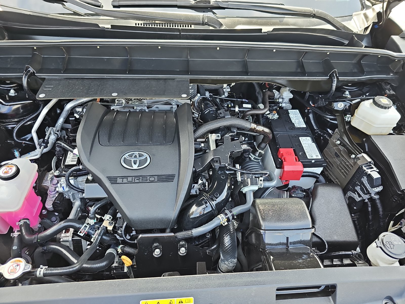 Used 2023 Toyota Highlander L FWD image 34
