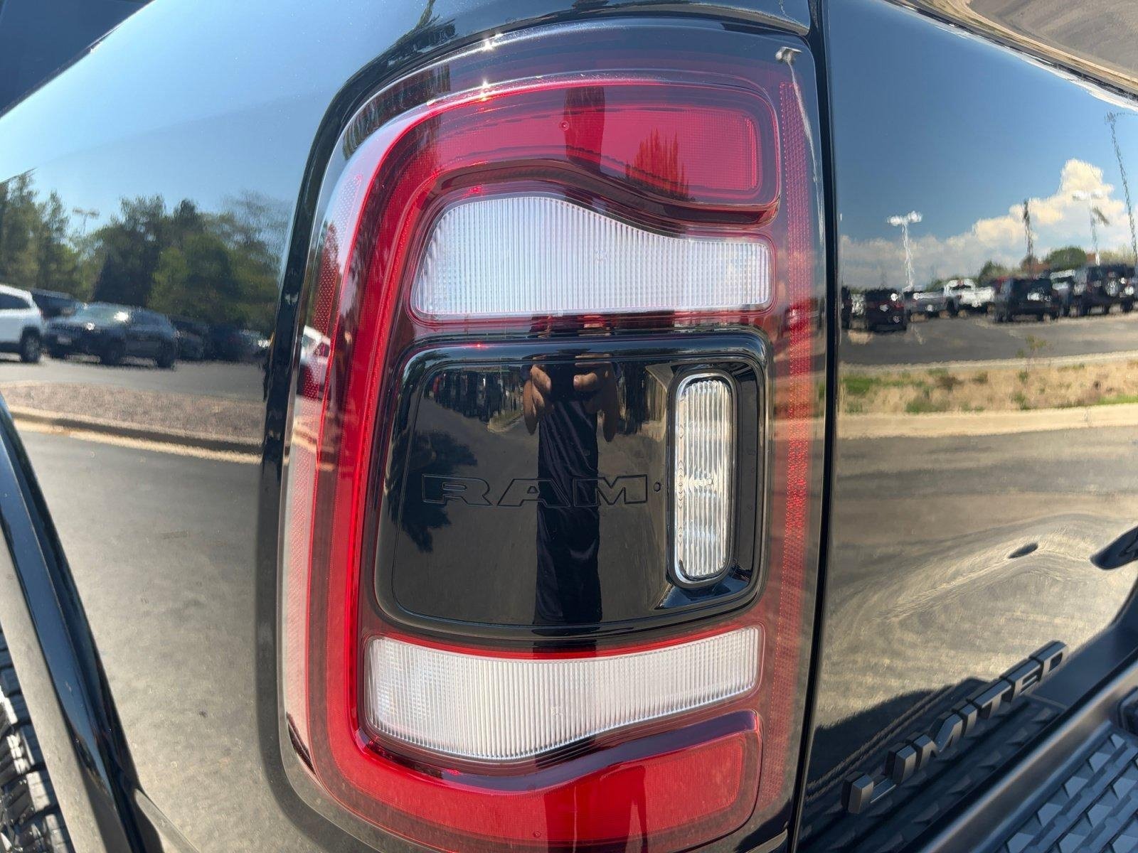 Used 2024 RAM 2500 Limited AWD/4WD image 20