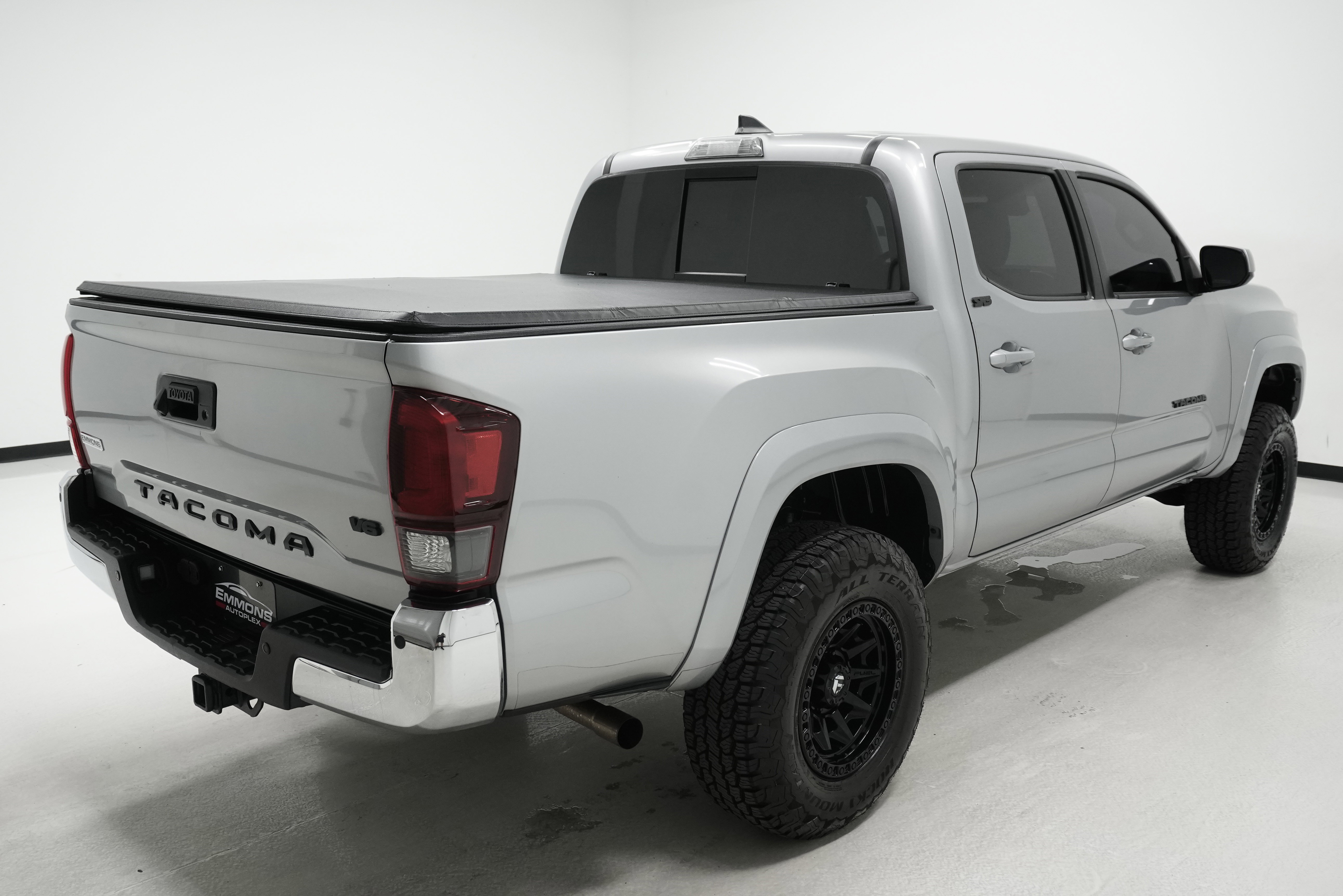Used 2019 Toyota Tacoma SR5 RWD image 4