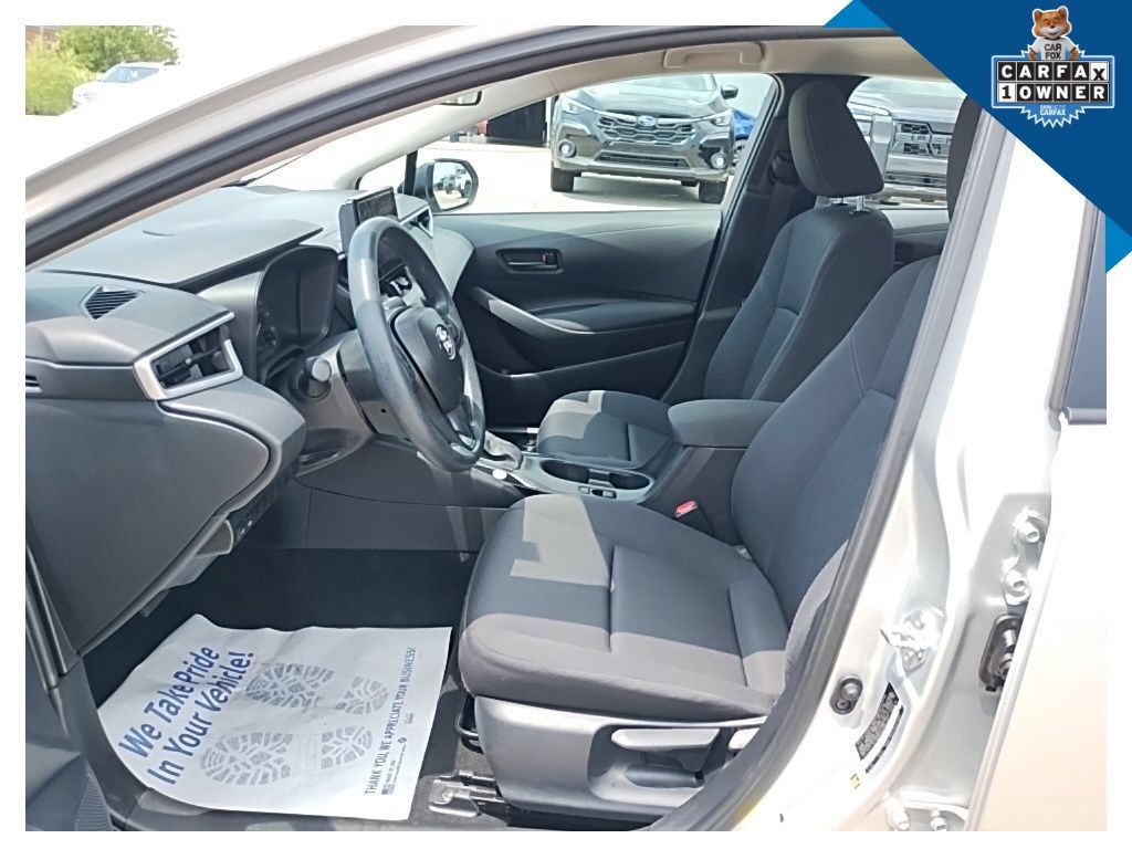 Used 2025 Toyota Corolla LE FWD image 14