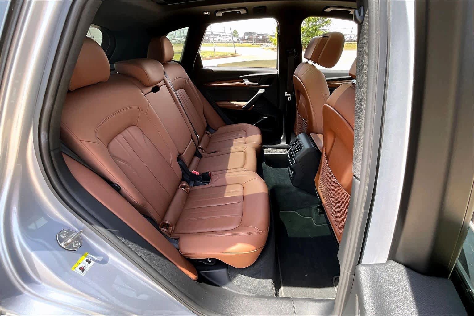 Used 2022 Audi Q5 2.0T Premium Plus w/ Premium Plus Package AWD/4WD image 19