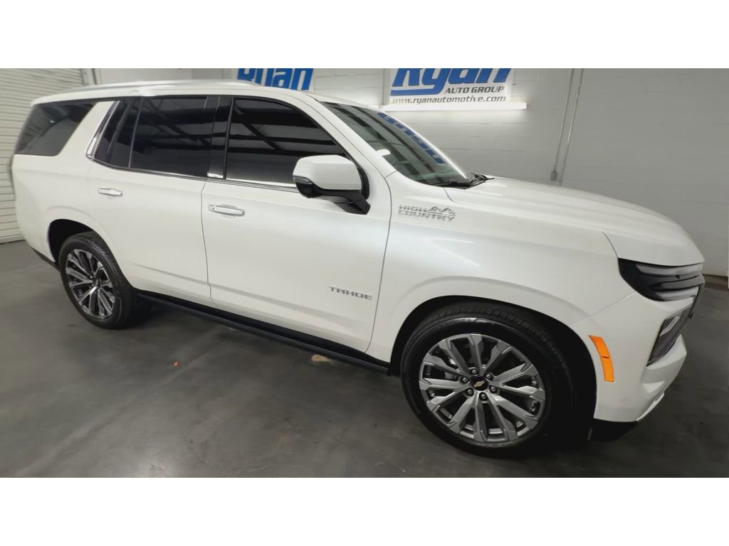 Used 2025 Chevrolet Tahoe High Country RWD image 2