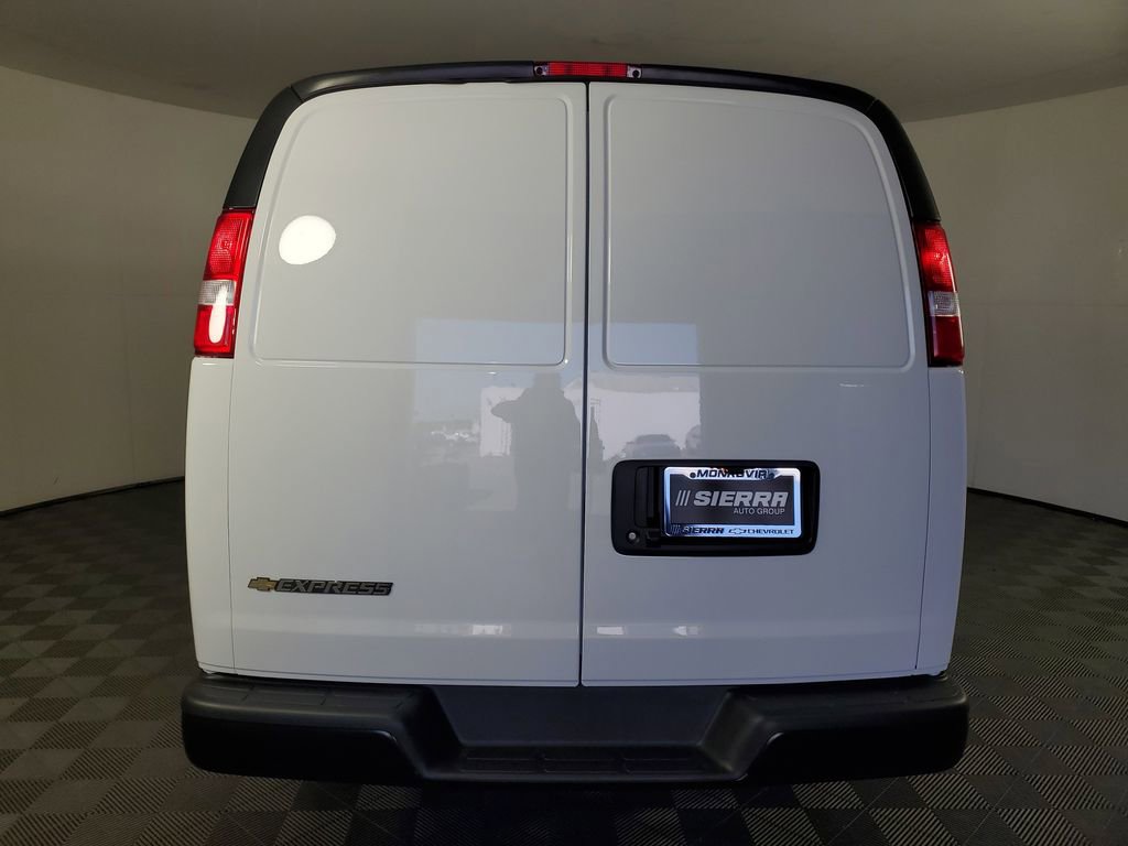 New 2026 Chevrolet Express 2500 w/ Driver Convenience Package image 5