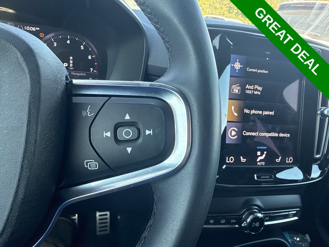 Used 2022 Volvo XC40 T4 R-Design FWD image 20