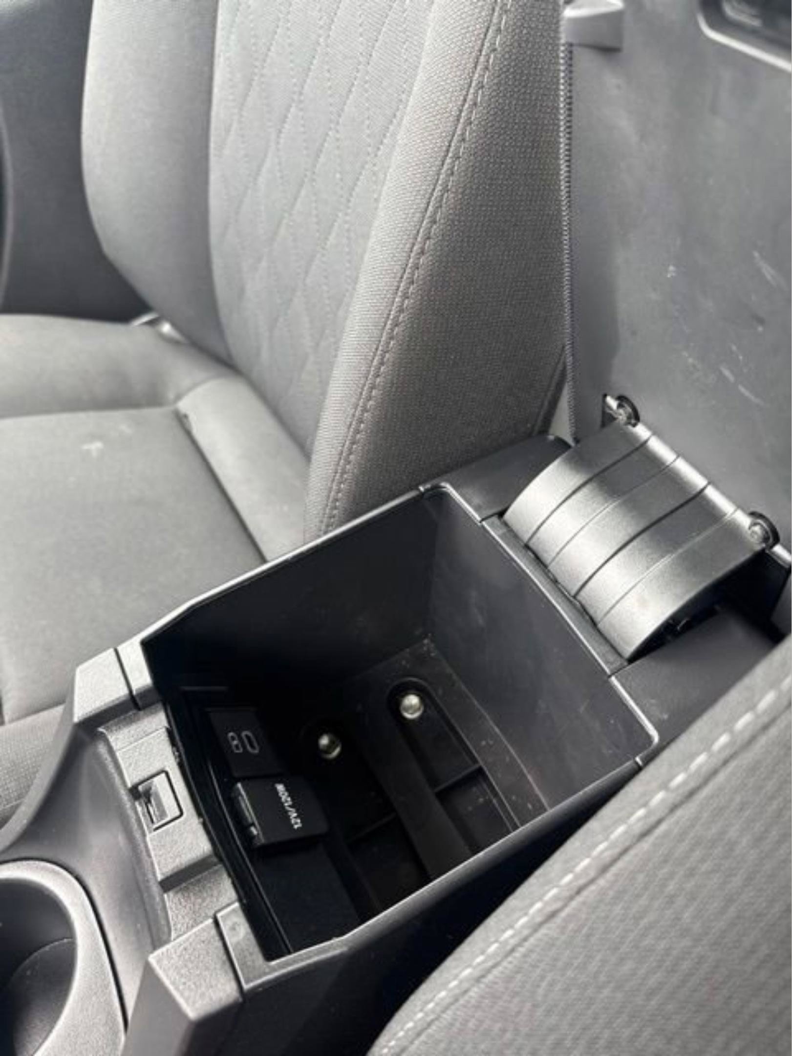 Used 2025 Toyota Corolla LE FWD image 16