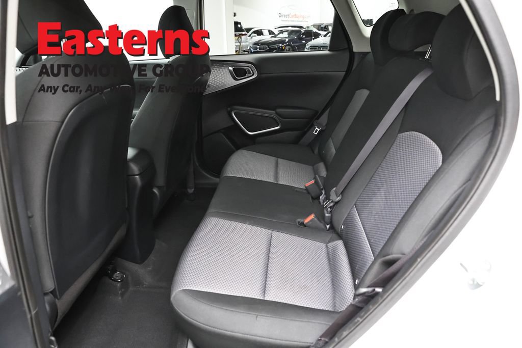 Used 2024 Kia Soul LX w/ Option Group 015 FWD image 21