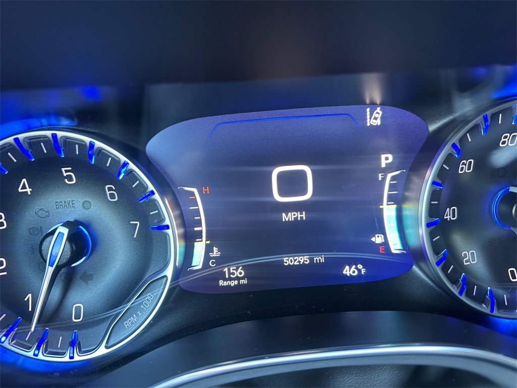 Certified 2025 Chrysler Pacifica Limited image 19