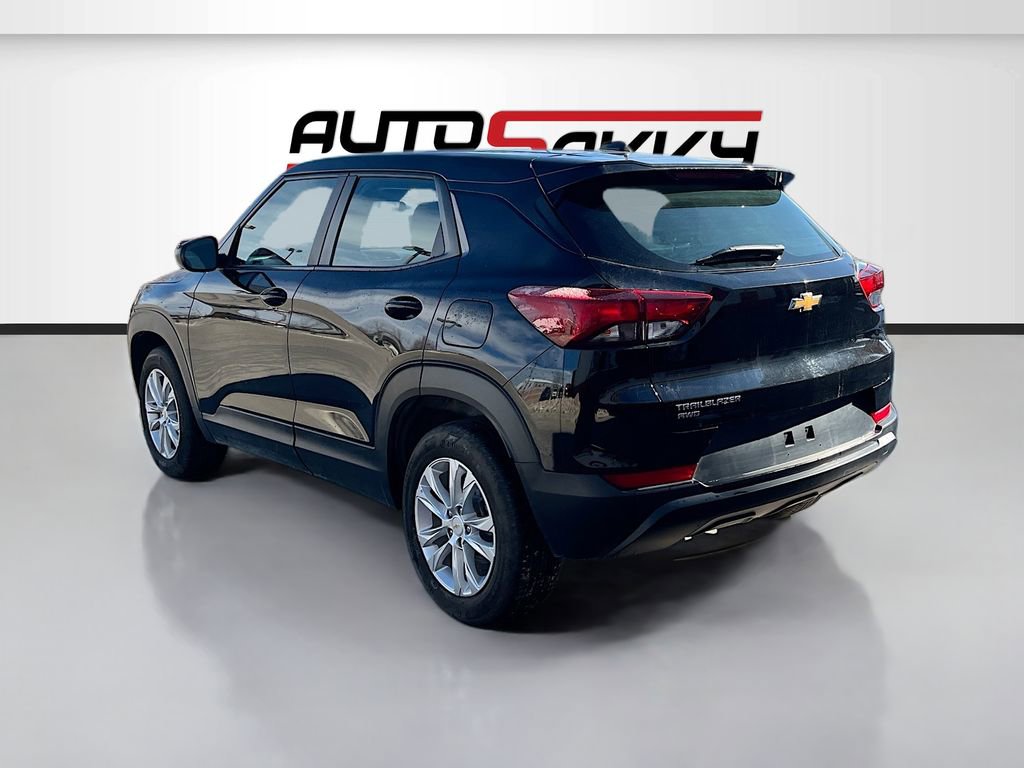 Used 2023 Chevrolet TrailBlazer LS image 5