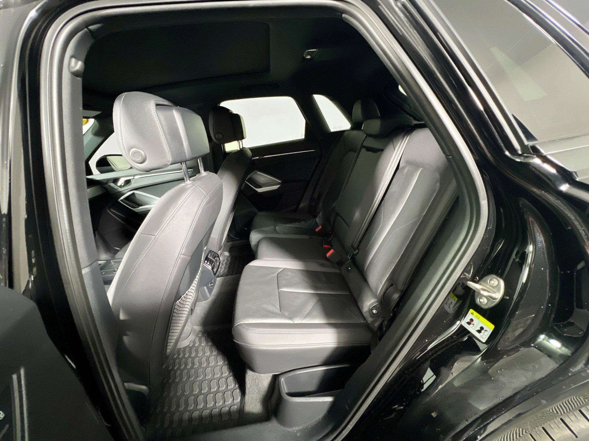 Used 2020 Audi Q3 2.0T Premium w/ Convenience Package image 30