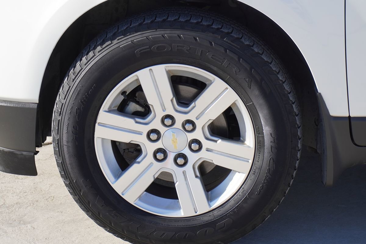 Used 2011 Chevrolet Traverse LT w/ Personal Connectivity Package image 4
