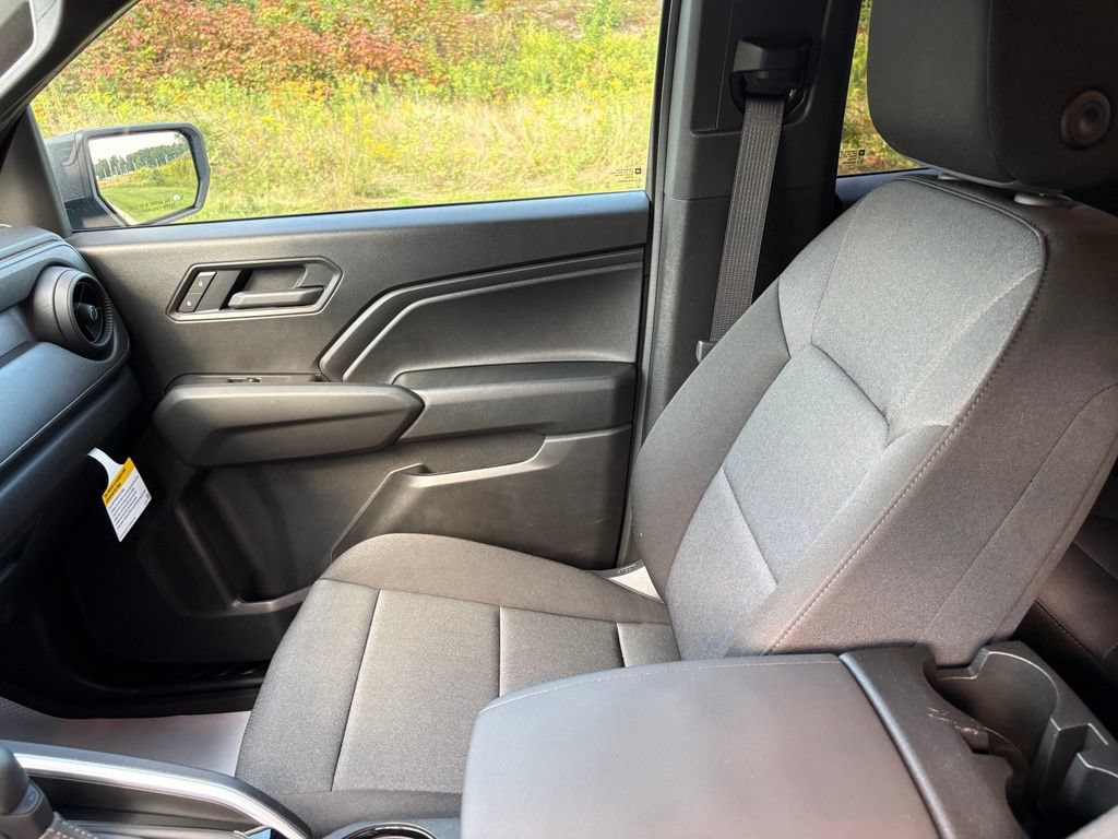 Used 2025 Chevrolet Colorado W/T w/ WT Custom Package RWD image 16