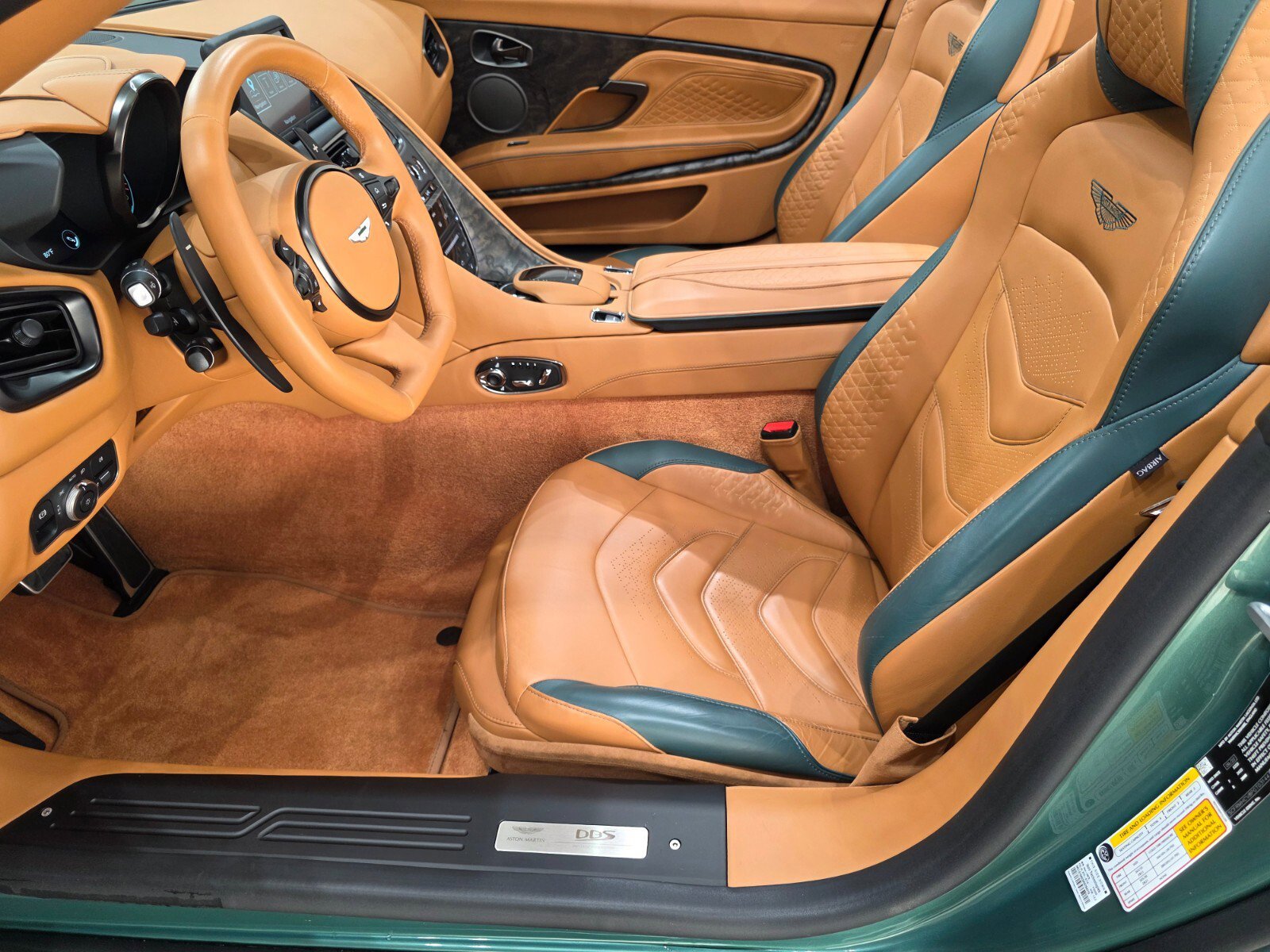 Used 2023 Aston Martin DBS Superleggera Volante image 17