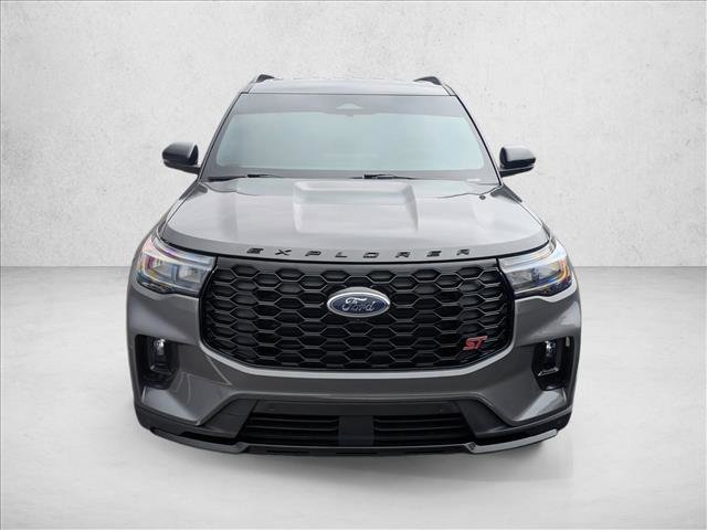 Used 2025 Ford Explorer ST video 2