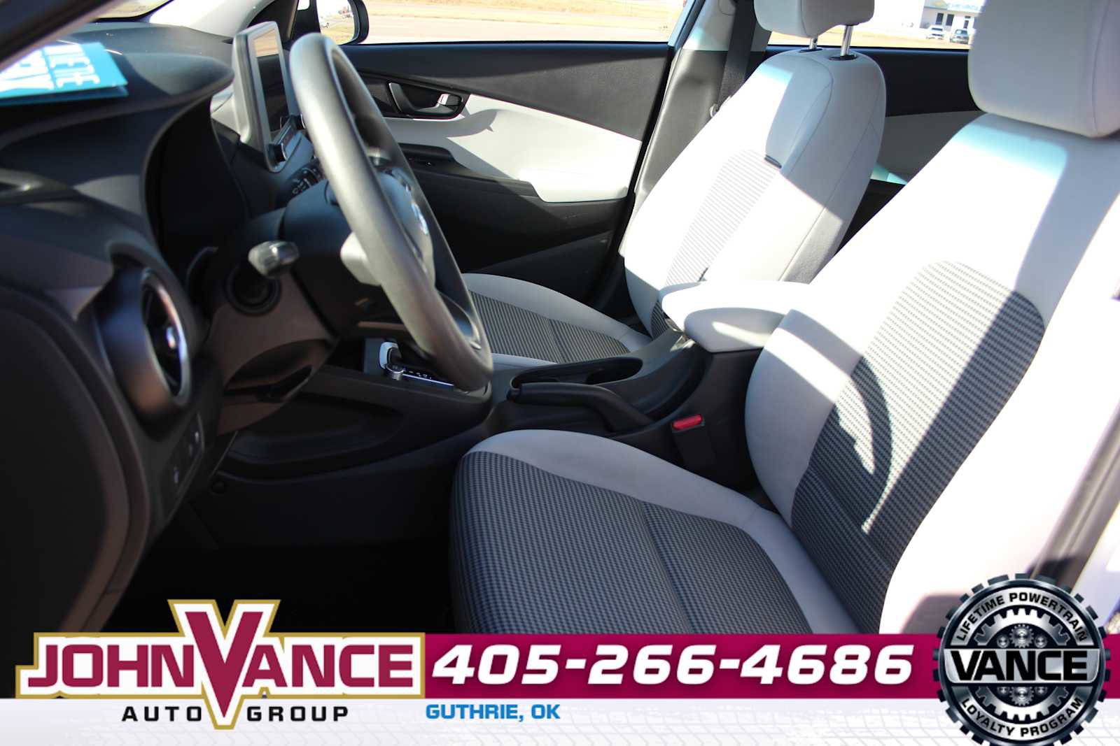 Used 2023 Hyundai Kona SE image 19