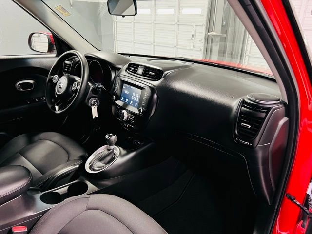 Used 2019 Kia Soul + FWD image 32